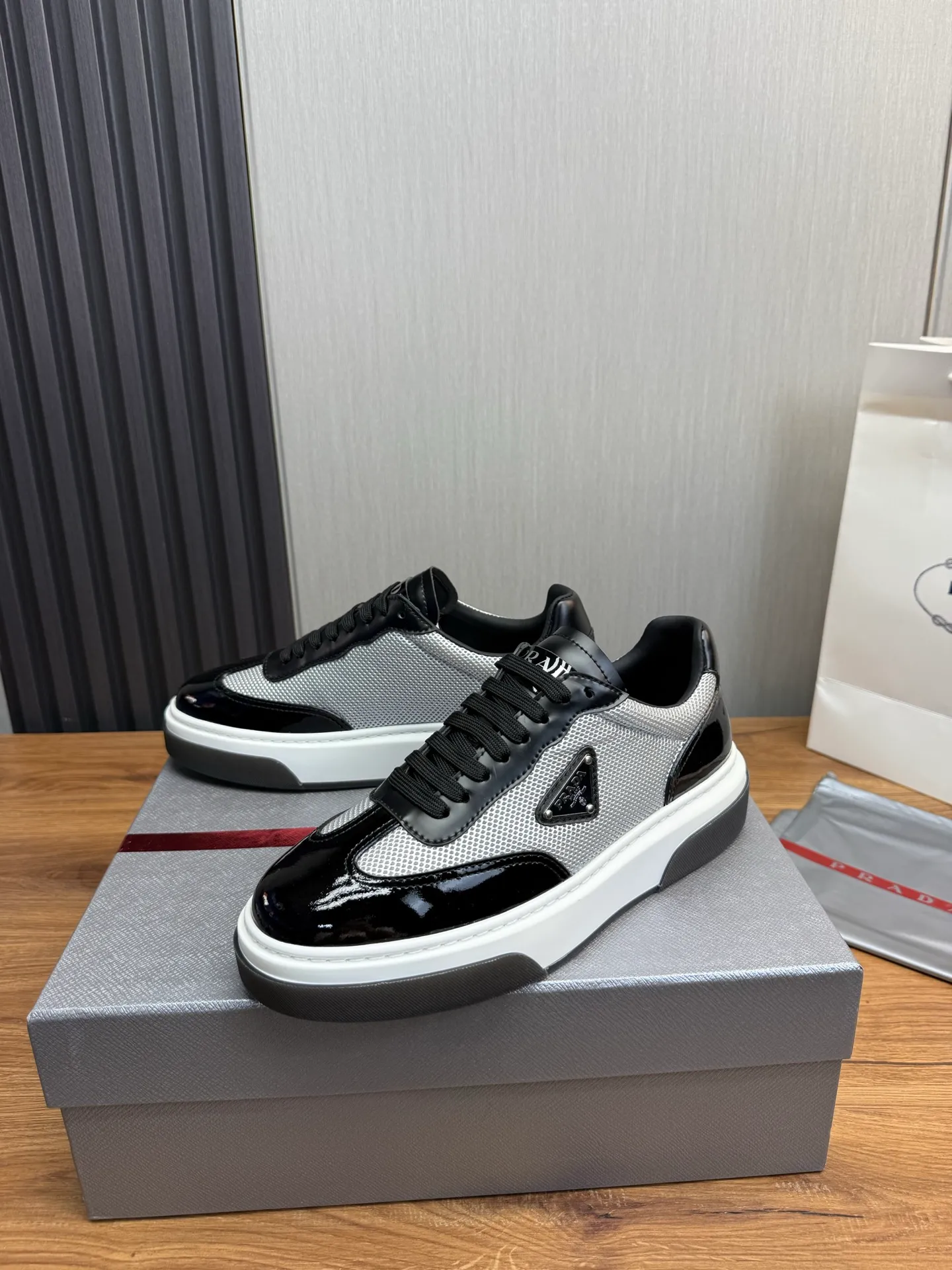 Men's shoes 💰600💰 [PRADA] Popular men's shoes shipped 👏Official website synchronized ⬆️Original cowhide fabric + cowhide lining, 1⃣️:1⃣️reproduction, original sole, 38-45 (45. Customized, non-refundable)